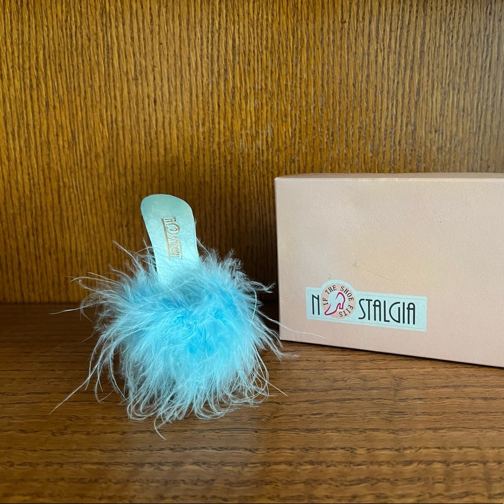 Nostalgia Blue Feather Sandal Figurine